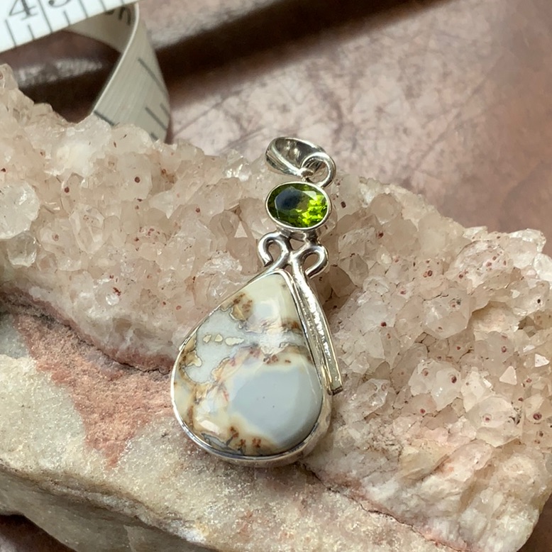 Maligano Jasper Peridot 925 Sterling Silver Pendant 59$